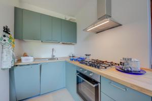 Casa Lia 2BR for 4 in Desenzano | Parking & AC - Happy Rentals