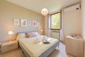 Casa Lia 2BR for 4 in Desenzano | Parking & AC - Happy Rentals