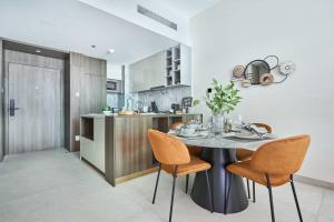 Frank Porter - Stonehenge Residences