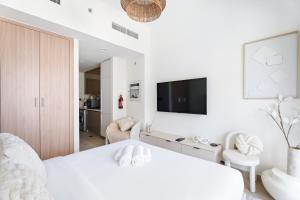 Chic Studio Near Riviera Promenade and Parks