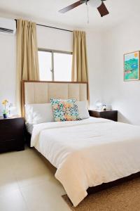 Airport Oasis Pool Apartments