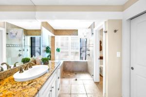 Kapalua Bay Villas 2 Free Rental Cars KBM Resorts Whale Watching 2 Units 3 Bedrooms ML-1598