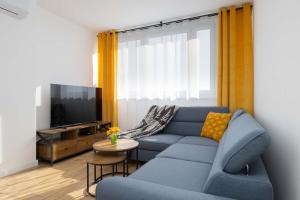 Cozy Air-Conditioned Apartment in Warsaw by Noclegi Renters