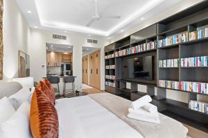 Airstay - Palmoral Collection - Studio - Near Metro - Monthly Offer Available