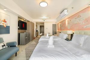Cozy Suite with Sunset View near City of Dreams Casino, NAIA Airport, Solaire, Okada, Ayala Malls and MOA