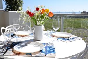 Elysia Seaview Apartment