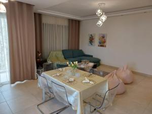 Fully 2 bedrooms apartment for rent in Um Ithaina