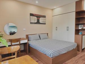 Serene Studio Modern Comfort in Local Alley
