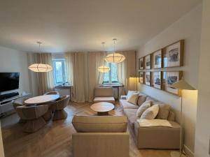 Mariensztat Old Town Apartment by JumpInHere