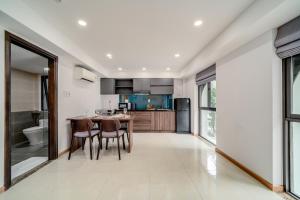 Golden Line Apartment Danang