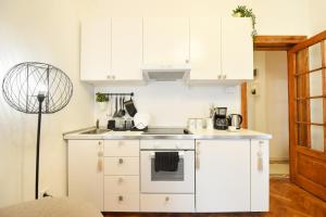 Above the Energy of Calea Victoriei - Bright 1BR in Central Bucharest