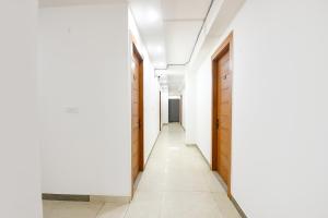 FabHotel Royal Palace Peera Garhi