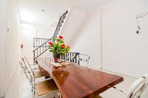 RedDoorz at Fella Homestay Glugur Medan