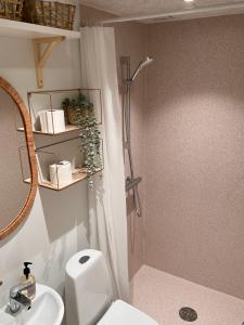 Cosy guesthouse in peaceful garden surroundings