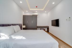 Golden Line Apartment Danang