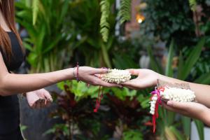 Bronam Central Suites