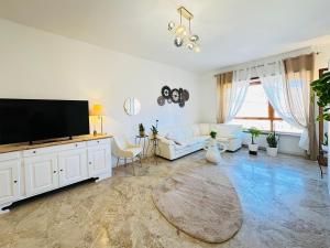 Trastevere Lulus Home