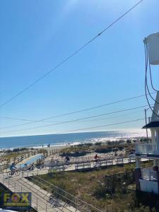 2nd Street OceanView 4 Bedroom Duplex with Parking
