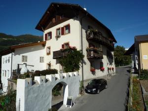 2 hvězdičkový hotel Garni Sonne Malles Venosta Itálie