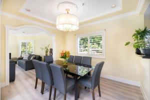 Cozy Huge Primary Suite Near UBC YVR Airport
