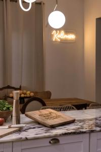 4BR Athens Gem Balcony & Stunning City Views