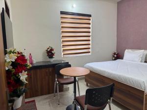 JMD Zoom Plaza Hotel