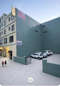 JMD Zoom Plaza Hotel