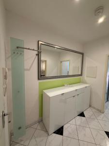Park & Riverside Apartment