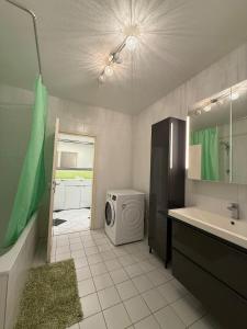 Park & Riverside Apartment