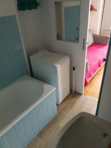 Old Port Apartment - Towers View