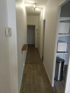 Old Port Apartment - Towers View