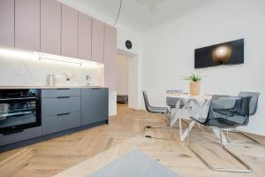 B68 Apartment 22A