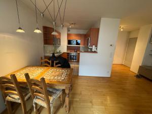 Central 3 Bed-Room Apartment with a terrace in Neubaugasse-Lindengasse 1070