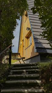 Couples Cabin with Loch & Mountain Views - Quiet Location between Glencoe & Ben Nevis