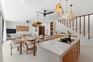 Luxe 4BR Villa Sunken Lounge Pool & Bathtub