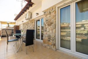 House Lux Loft - Spacious Stay in Thessaloniki