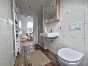 design-apartment mountain living by bueno-stay