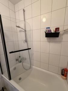 Luxury apartment in prime location with south-facing balcony