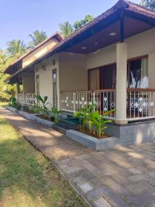 BharathaPuzha Villa