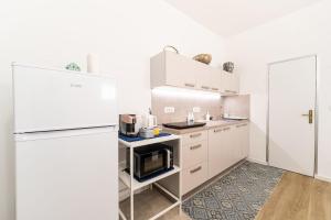 Gala Moderna Studio