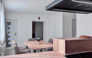 Lovely Home In Lozovac