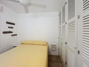 Roca Fornells, Carrer Major F39