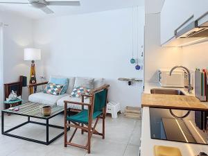 Roca Fornells, Carrer Major F39