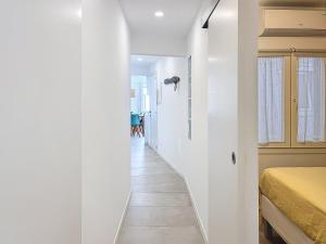 Roca Fornells, Carrer Major F39