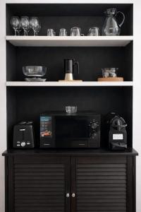 Dimora del Gonfalone, Historical Residence in Rome