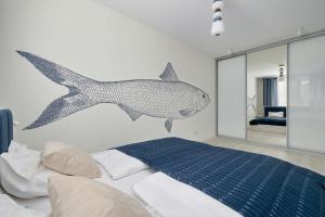 Przestronny Apartament Blisko Plaży z Balkonem by Noclegi Renters