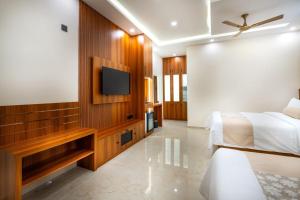 Saranvi Resorts 2BR Near Beach by Homeyhuts