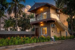 Saranvi Resorts 2BR Near Beach by Homeyhuts