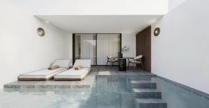 Mr & Mrs Grey Luxury Suites with Private Pools-Laganas