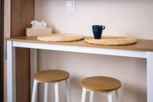 Super Central small studio with Palace View!